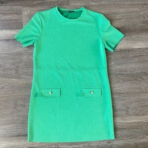 Zara Elegant Kelly‎ Green Short Sleeve Shift Dress w/ Front faux Pockets size M